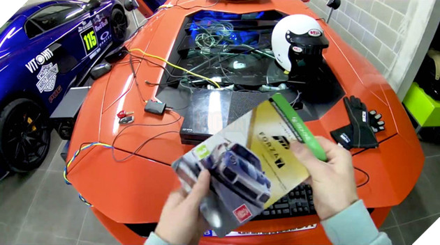 Xuất hiện game thủ chịu chơi nhất năm: biến siêu xe chục tỷ thành bộ điều khiển chơi game