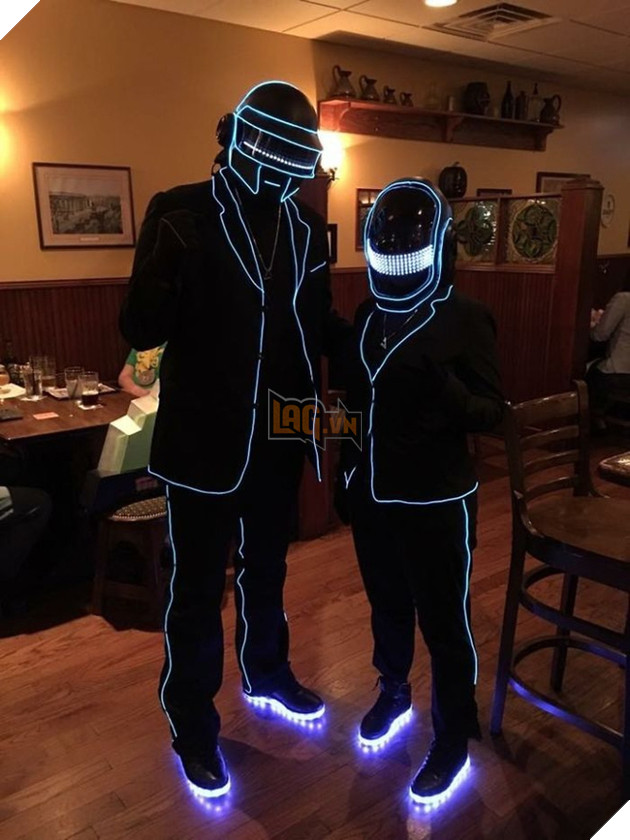  16 bộ trang phục ấn tượng nhất dành cho mùa Halloween 2017 - Ảnh 27.