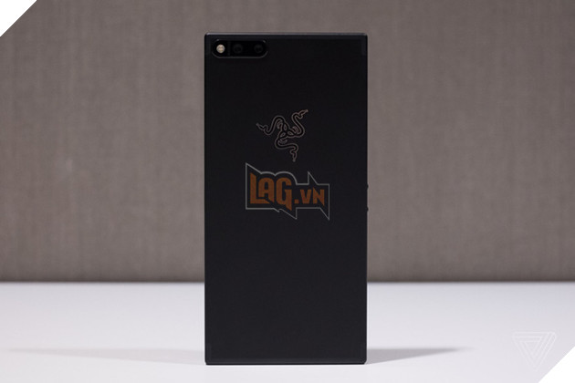 Razer Phone chính thức ra mắt, RAM 8GB, màn hình 120HZ đầu tiên trên thế giới: smartphone chơi game đỉnh cao là đây!
