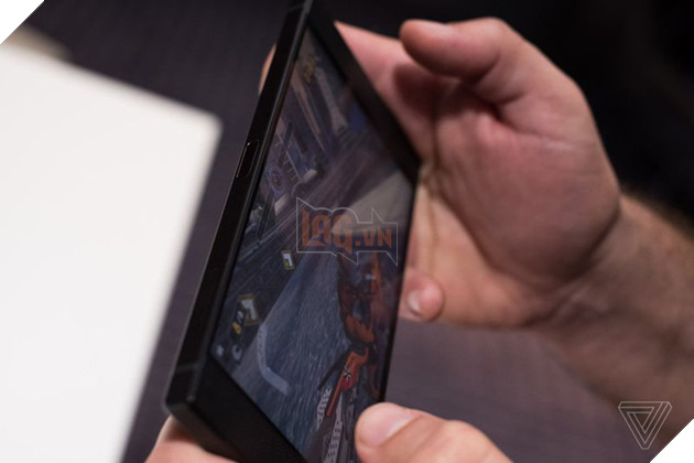 Razer Phone chính thức ra mắt, RAM 8GB, màn hình 120HZ đầu tiên trên thế giới: smartphone chơi game đỉnh cao là đây!
