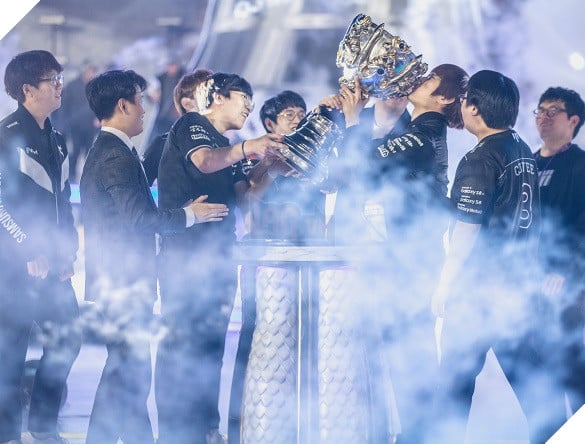 Những kỉ lục ấn tượng đã được Samsung GALAXY thiết lập sau chức vô địch thế giới 2017