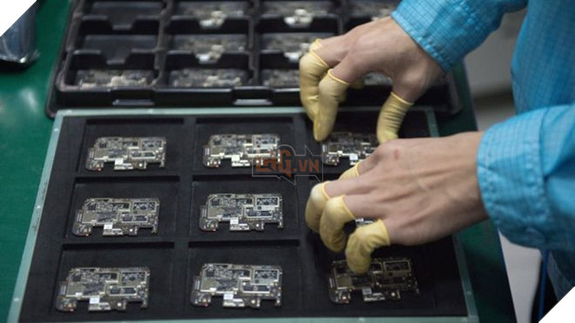 Chúng ta bị Tim Cook dắt mũi rồi, không có chuyện thiếu hàng iPhone X đâu 3