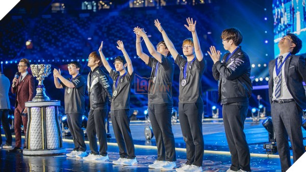 Đối với SKT, năm 2018 sẽ là một sự khởi đầu mới! 2