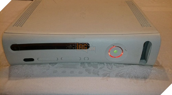 Mới ra mắt được 1 tuần, đã có vài máy Xbox One X đột tử  3