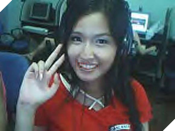 
Bức ảnh lừa tình, pixel vỡ ngập mặt do dùng webcam ngoài hàng nét.
