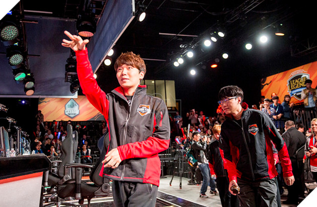 23369314620_77361f9ef8_z