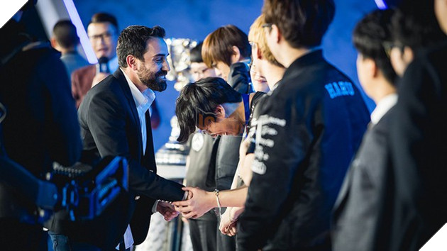 Chính thức: Nhà vô địch CKTG LMHT mùa 7 được tổ chức "Siêu Giàu Có" mua đứt, sẽ đổi tên khác