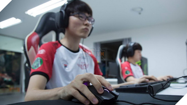 Razer cho ra mắt mẫu lót chuột và gaming mouse phong cách SKT T1 cực ngầu