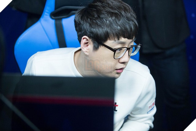 Đây là cảm nghĩ của Mata khi thấy Samsung lên ngôi vô địch thế giới dù bị chính đội này "gạt giò"