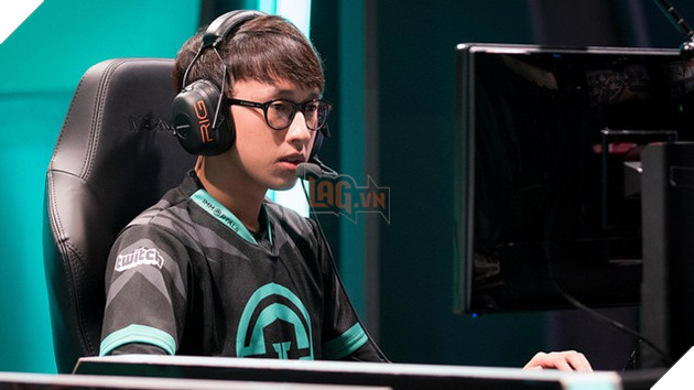 
Adrian từng thi đấu cho Immortals
