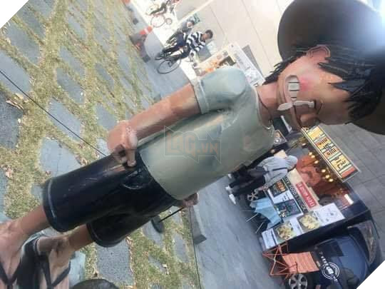 Shanks ơi! Ai đã làm gì chú thế này!!