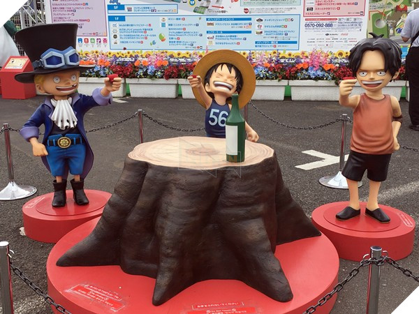 
3 anh em Luffy lúc uống rượu kết nghĩa
