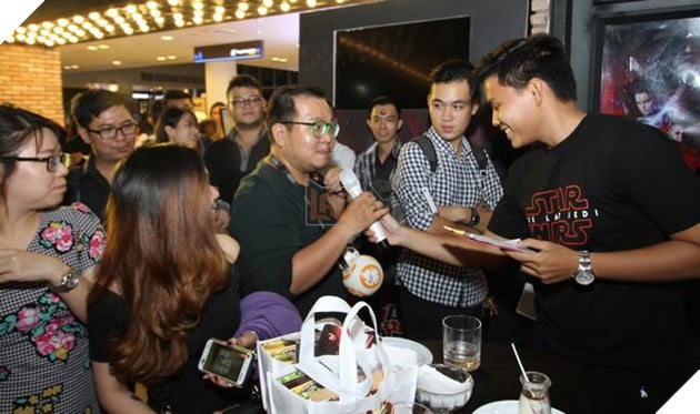 Họp báo ra mắt phim Star Wars: The Last Jedi tại Sài Gòn 20