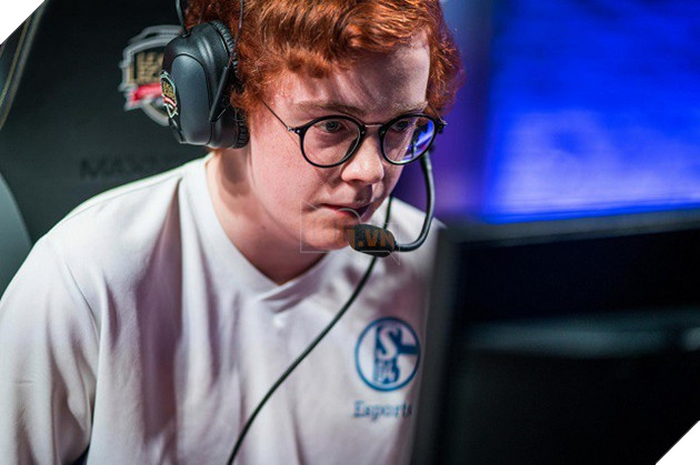 
Norskeren từng thi đấu cùng Memento tại FC Schalke 04
