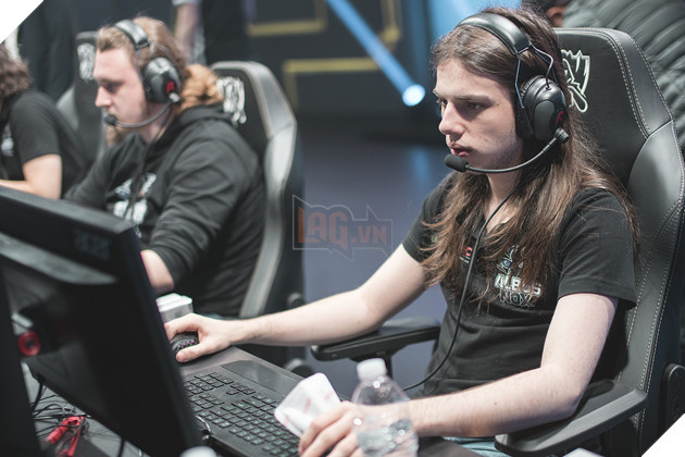 LMHT: Chửi Riot Games ở khu vực mình, ngôi sao nổi tiếng ở CKTG bị cấm thi đấu 6 tháng, tức quá giải nghệ luôn