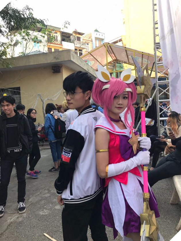 Cosplay Faker giống như hai giọt nước, anh chàng Việt Nam lên cả báo quốc tế, nổi tiếng toàn thế giới