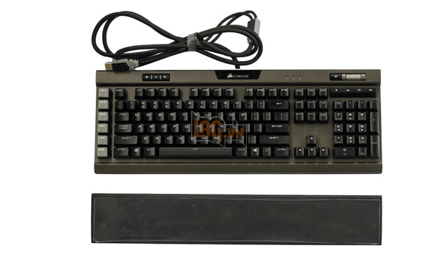  Review Corsair K95 RGB Platinum Gunmetal Speed Switch: Bàn phím cơ max ping cho game thủ  11