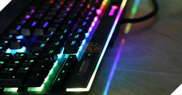  Review Corsair K95 RGB Platinum Gunmetal Speed Switch: Bàn phím cơ max ping cho game thủ  16
