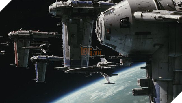 Toàn bộ máy bay thả bom của phe Kháng chiến đều bị tiêu diệt sau khi phá hủy chiếc Dreadnought