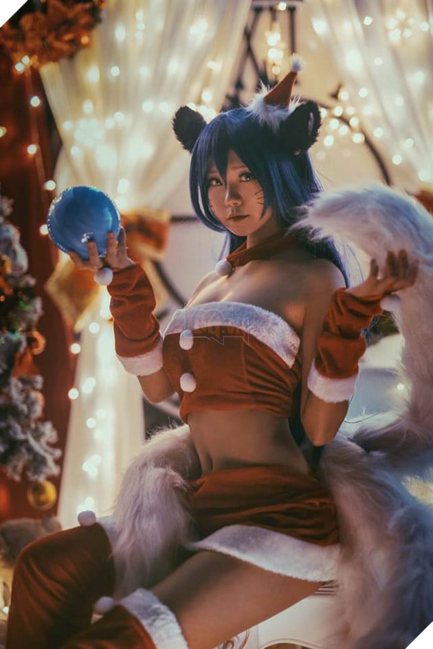 LMHT: Noel không lạnh với bộ cosplay Ahri Santa nóng hừng hực 6