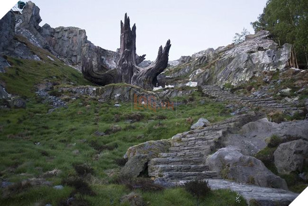 Đền thờ đầu tiên của Jedi trên hành tinh Ahch-To