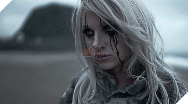 Màn hóa trang đầy ấn tượng của Mykie, người sở hữu kênh Youtube Glam&Gore