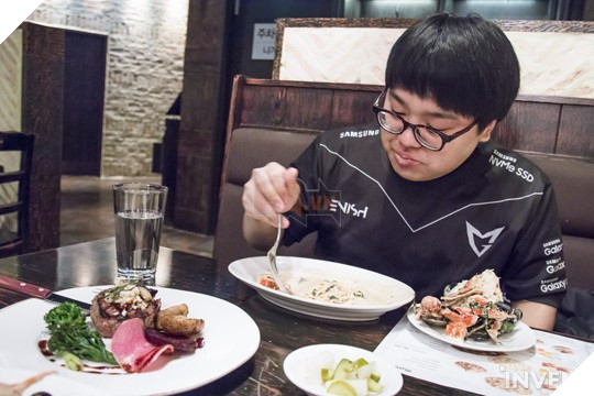 LMHT: Hãy đánh Rank như CuVee, ai chỉ trích mình thì cứ chặn chat rồi đánh tiếp 2