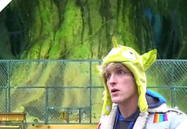 Buồn cười với những ảnh chế từ cộng đồng mạng scandal rừng tự tử của Youtuber Logan Paul 7