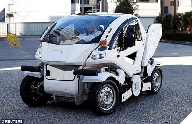 Sau tất cả, người Nhật đã làm ra chiếc xe biến hình như robot Gundam - Ảnh 4.