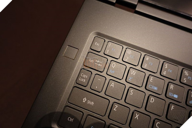 Acer ra mắt laptop mỏng chưa đến 9 mm 5