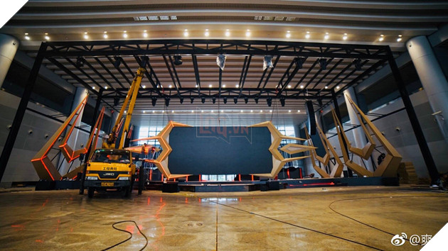 Choáng ngợp hoàn toàn trước sự hoành tráng của Gaming House Snake eSports, thế mới thấy tại sao LMHT Trung Quốc phát triển như vậy