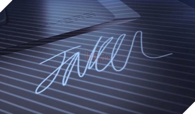  CES 2018 ASUS ra mắt mẫu laptop chơi game đặc biệt, cấu hình khủng, có chữ ký của Faker