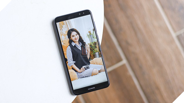 Top 5 smartphone màn hình tràn viền cực đáng sắm trong tầm giá 6 triệu