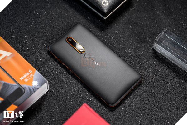 Cận cảnh Nokia 6 (2018): Vẫn giữ được chất cứng cáp của người tiền nhiệm - Ảnh 14.