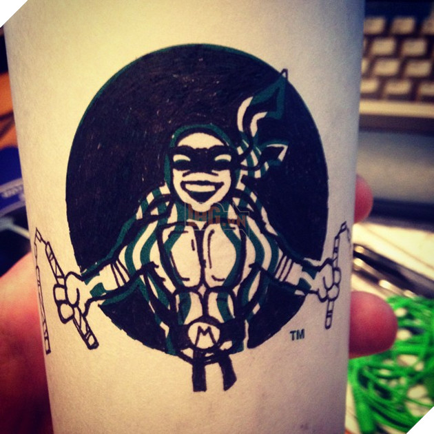 Từ Logo của Starbucks, cư dân mạng đã tạo ra những thiết kế vô cùng ấn tượng