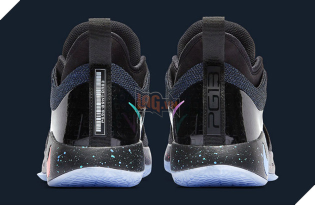 Hãy quên giày "7 Viên Ngọc Rồng" đi, Nike sắp có đôi giày siêu độc dành cho fan cuồng PS4 rồi!