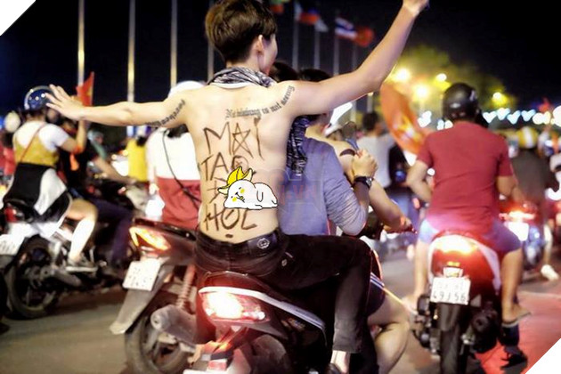 Những hình ảnh đẹp trong đợt Siêu Bão mừng U23 Việt Nam vào chung kết châu Á 15