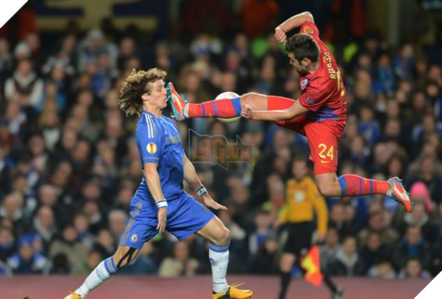 15 tai nạn bóng đá vừa thốn, vừa buồn cười ngay trên sân cỏ - Ảnh 19.