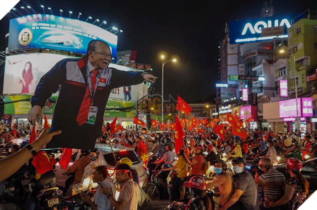 Những hình ảnh đẹp trong đợt Siêu Bão mừng U23 Việt Nam vào chung kết châu Á 9