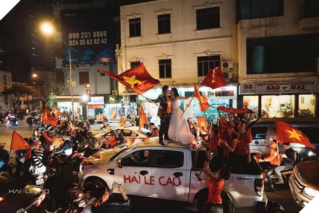 Những hình ảnh đẹp trong đợt Siêu Bão mừng U23 Việt Nam vào chung kết châu Á 7