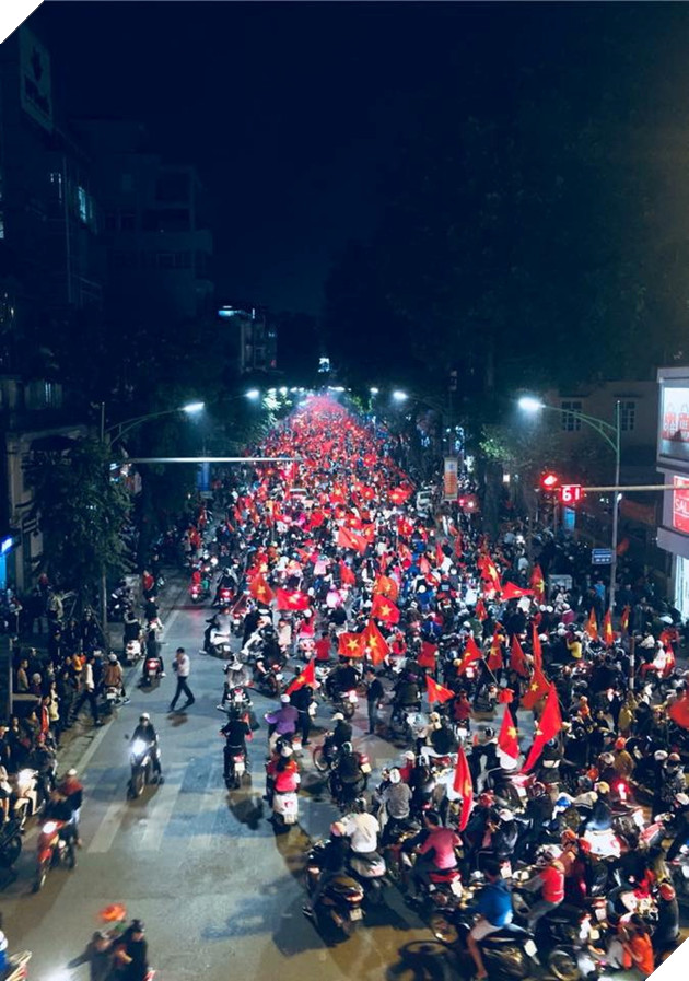 Những hình ảnh đẹp trong đợt Siêu Bão mừng U23 Việt Nam vào chung kết châu Á 20