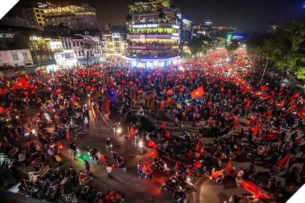 Những hình ảnh đẹp trong đợt Siêu Bão mừng U23 Việt Nam vào chung kết châu Á 12