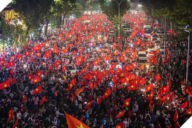 Những hình ảnh đẹp trong đợt Siêu Bão mừng U23 Việt Nam vào chung kết châu Á 8