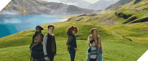 Meg có sự trợ giúp của những người thân xung quanh trong nhiệm vụ khó khăn.