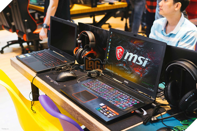 Việt Nam chính thức có "siêu thị" dành riêng cho game thủ, vào chơi thử chán chê rồi mới chọn mua