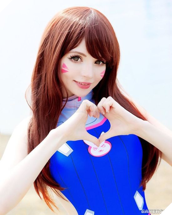 Nóng mắt với cosplay D.Va chân thon cực gợi cảm trong Overwatch