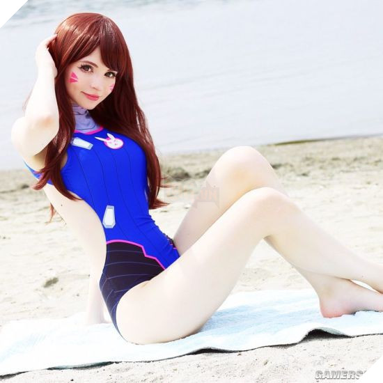 Nóng mắt với cosplay D.Va chân thon cực gợi cảm trong Overwatch