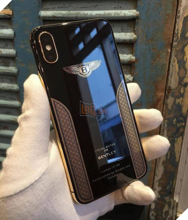 Cùng chiêm ngưỡng chiếc iPhone X phiên bản đặc biệt mạ vàng 18K của Bentley - Ảnh 2.