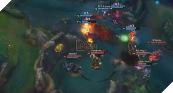 Thắng 4 trận liên tiếp, thần đồng LMHT Việt Nam SofM bay cao cùng Snake giành Top 1 BXH LPL Mùa Xuân 2017