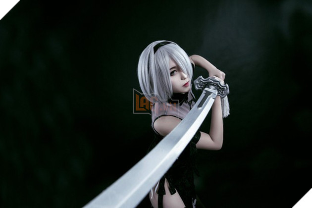 Cùng ngắm cosplay Nier: Automata cực gợi cảm, đốn tim fan hâm mộ